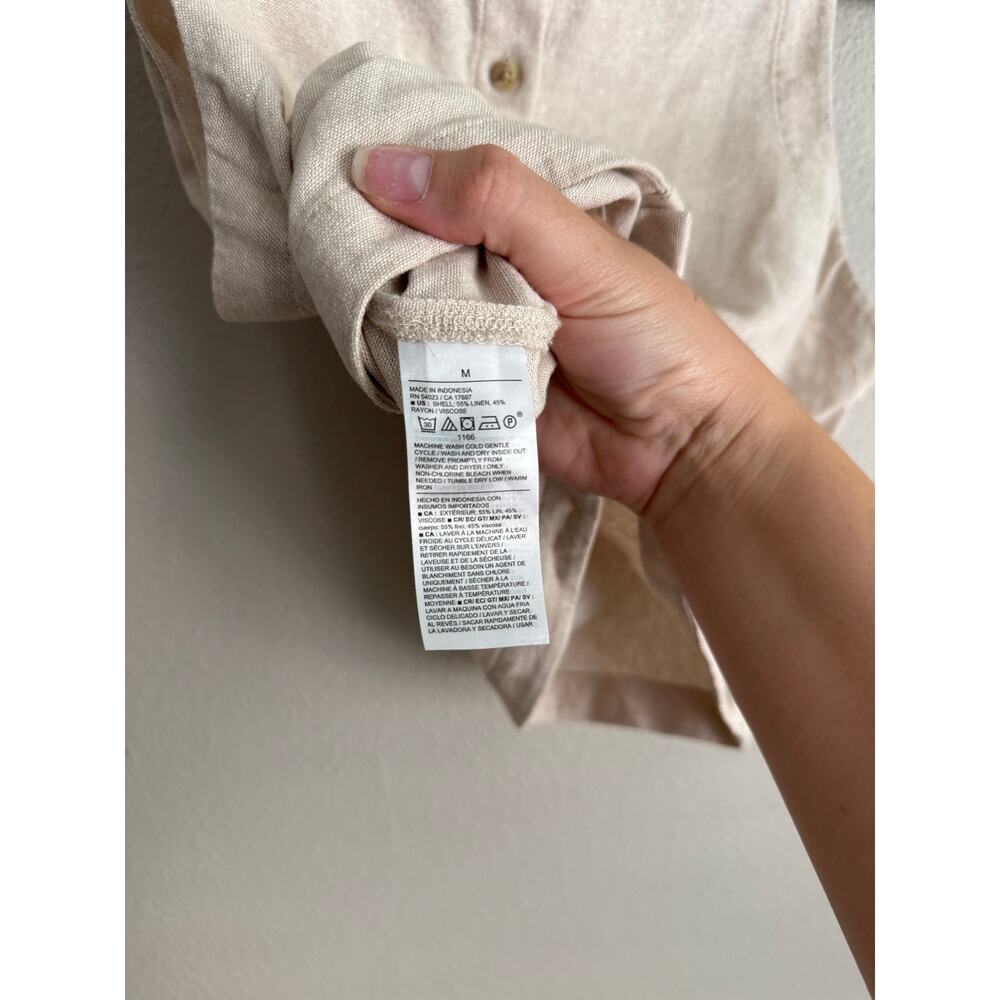 Old Navy Women’s Sz M High Neck Button-Back Linen Blend Tank Top Cream Tan - Picture 7 of 9